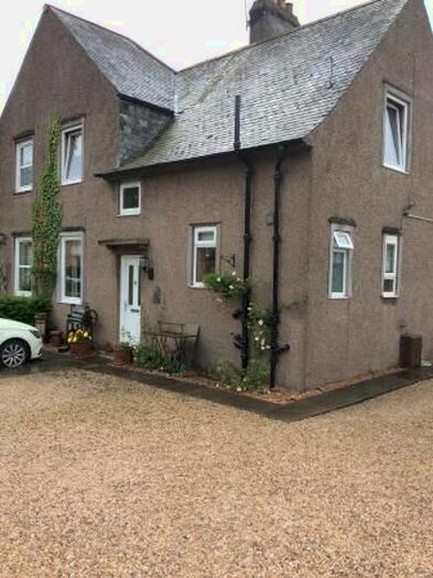 3 Bedroom Semi-Detached House To Rent In Wallace Gardens, Stirling, FK9