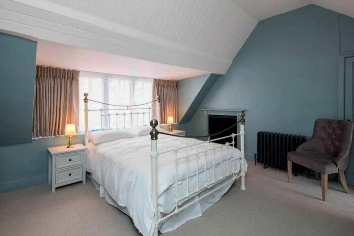 3 Bedroom Town House To Rent In Meard Street, London, W1F