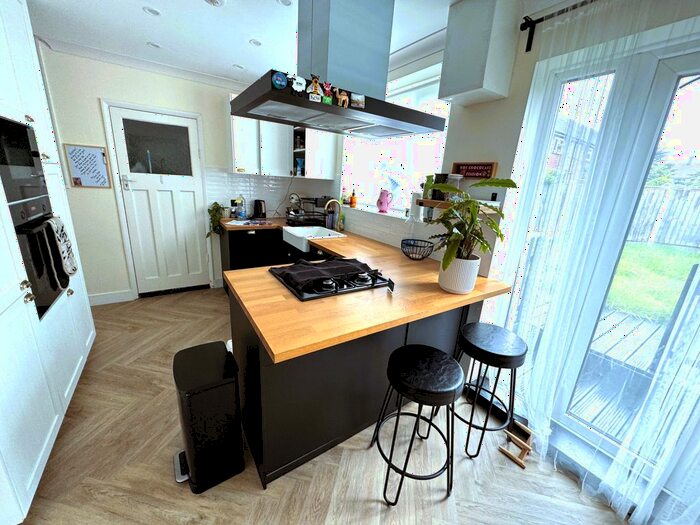 3 Bedroom Semi-Detached House To Rent In Annalee Gardens, South Ockendon, RM15