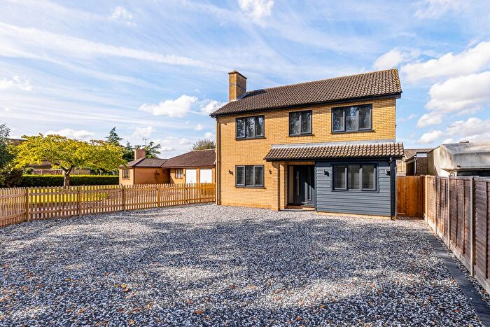 4 Bedroom Detached House For Sale In Seas End Road, Surfleet, Spalding, PE11