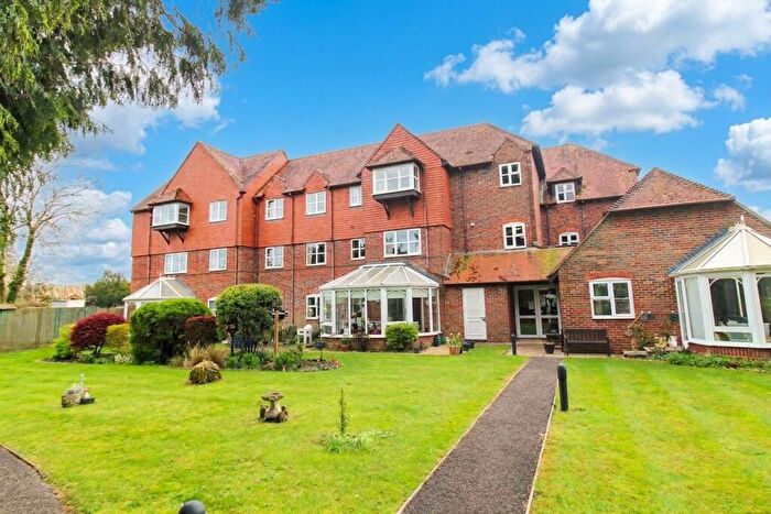 2 Bedroom Flat For Sale In West Street, Wilton, SP2