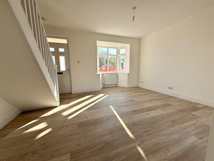 4 Bedroom Detached House For Sale In London Road, Benfleet, SS7