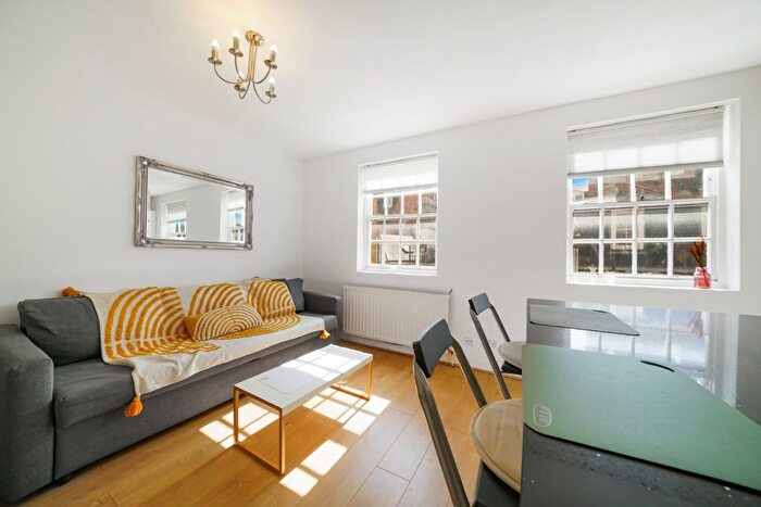 2 Bedroom Flat To Rent In Park Road, Marylebone, NW1