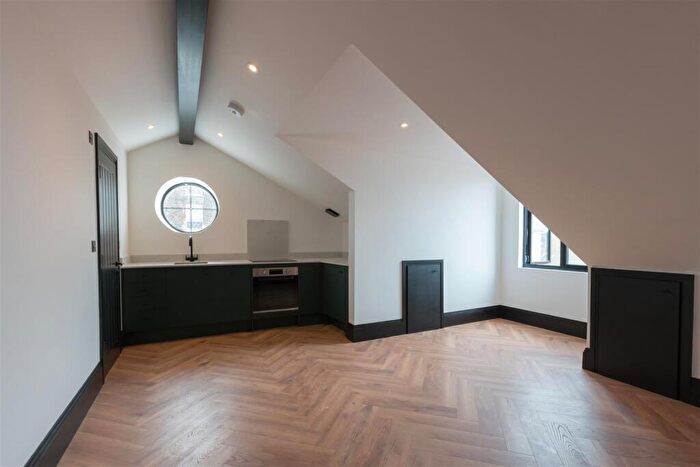 3 Bedroom Town House To Rent In Hibernia Street, Ramsgate, CT11