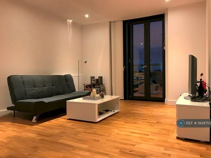 1 Bedroom Flat To Rent In Station Road, London, SE13