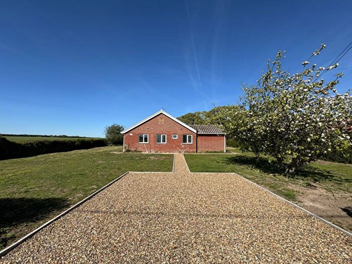3 Bedroom Detached Bungalow To Rent In Marsh Farm, Burnham Overy Staithe, PE31