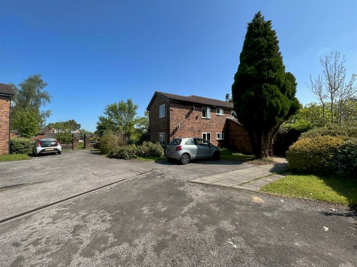 Studio To Rent In Brackenwood Mews, Wilmslow, SK9