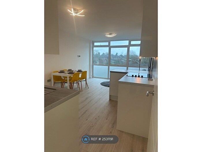 2 Bedroom Flat To Rent In Caroline Court, Stanmore, HA7