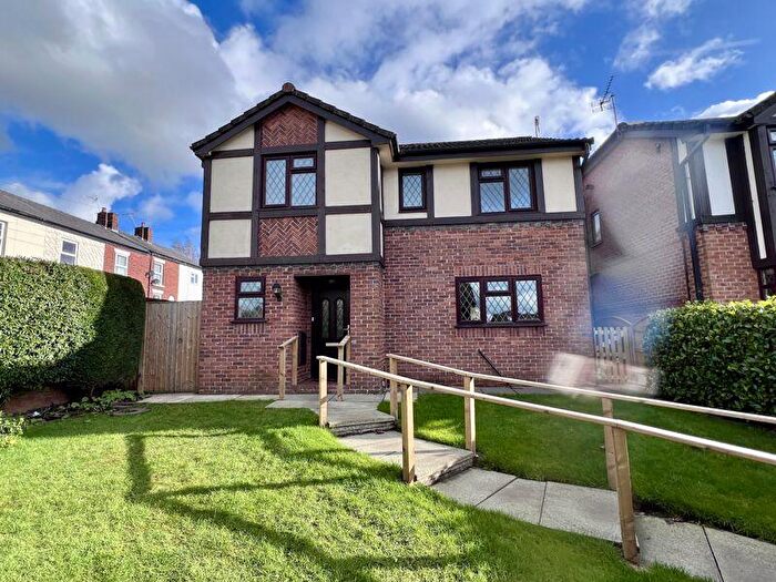 4 Bedroom Detached House To Rent In St Peters Road, Congleton, CW12