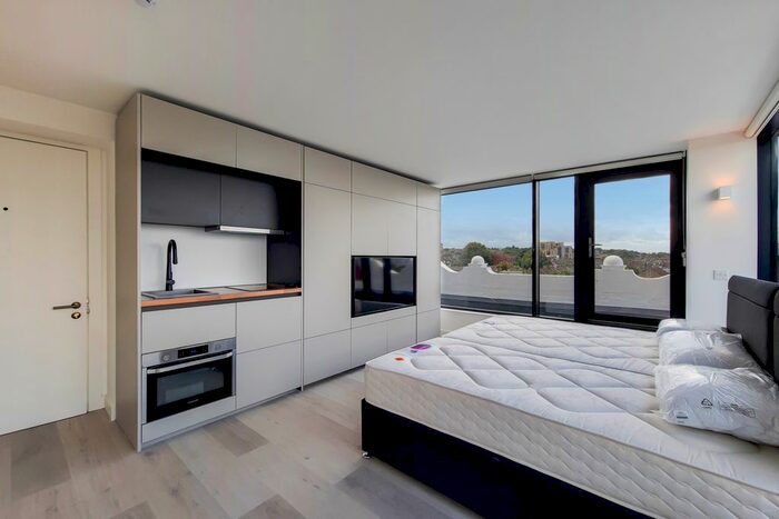 Studio To Rent In Charlton Church Lane, London, SE7