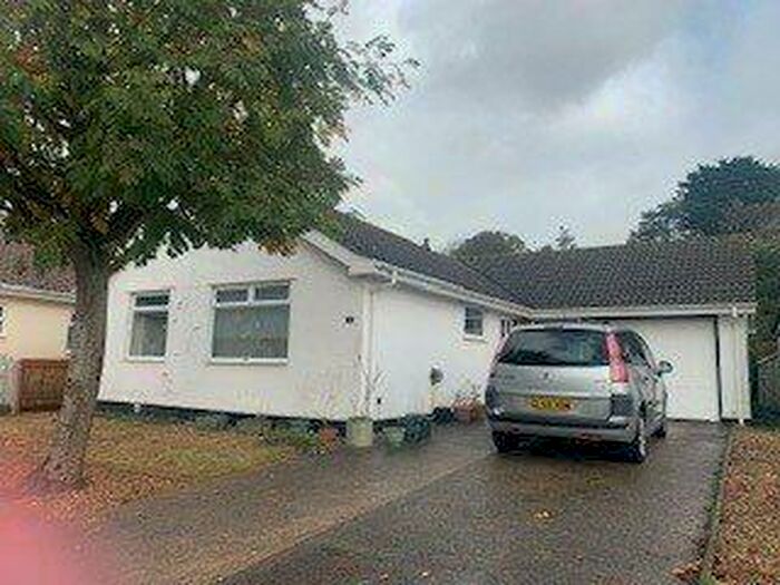 3 Bedroom House To Rent In Bassett Road, CF64