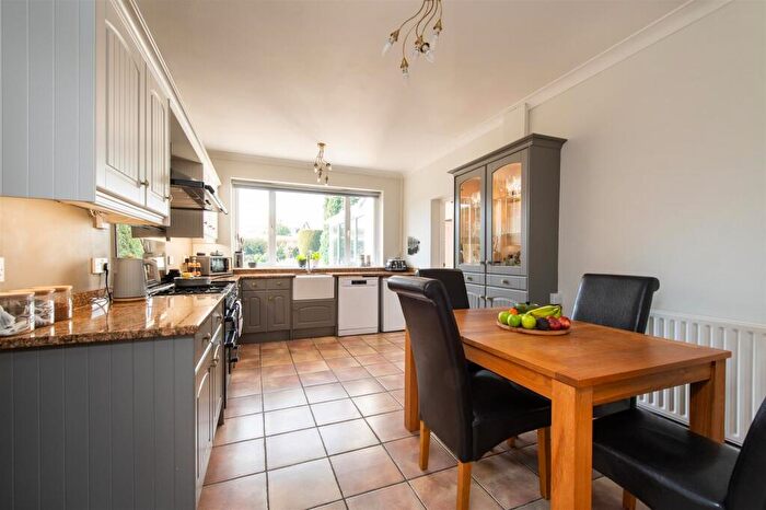 5 Bedroom Detached House For Sale In Ham Lane, Stourbridge, DY9