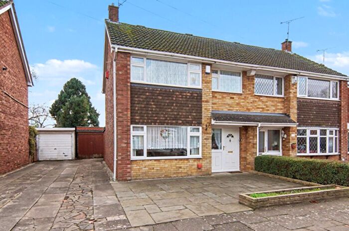 3 Bedroom Semi-Detached House For Sale In West Ridge, Coventry, CV5