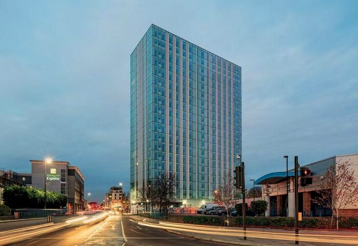 2 Bedroom Flat To Rent In Christchurch Road, London, SW19