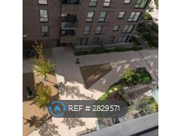 2 Bedroom Flat To Rent In Mill Park, Cambridge, CB1