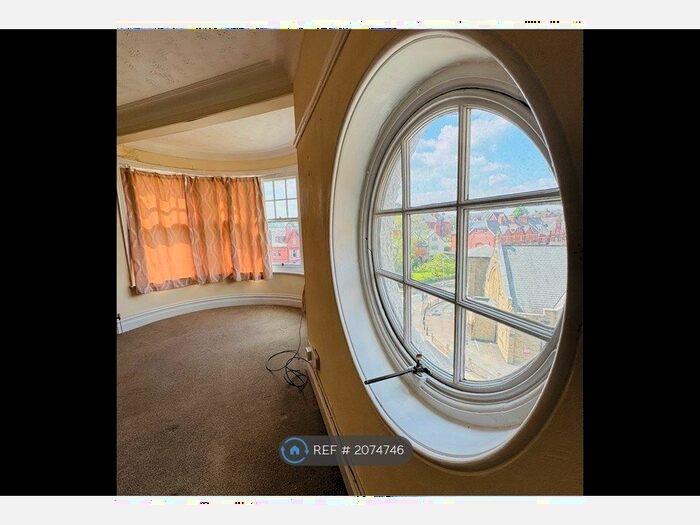 1 Bedroom Flat To Rent In Sunnycroft, Llandrindod Wells, LD1