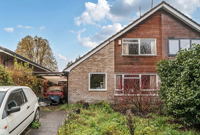 2 Bedroom Semi Detached House For Sale In Parklands Road, Bristol, Somerset, BS3