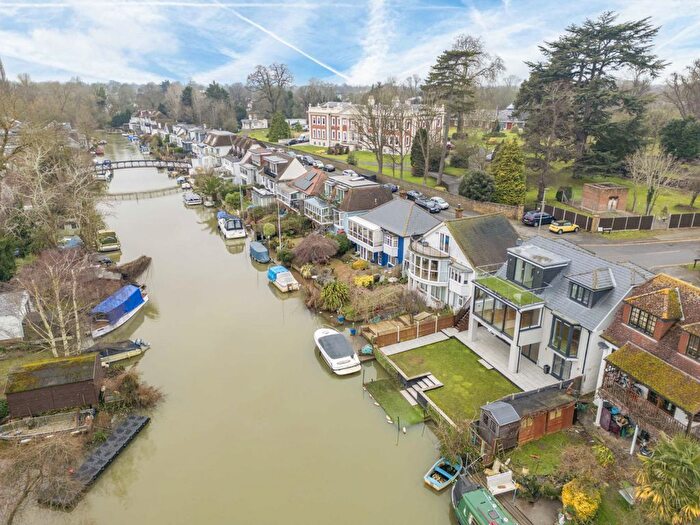 3 Bedroom Property To Rent In Riverside, Lower Hampton Road, Sunbury-On-Thames, TW16