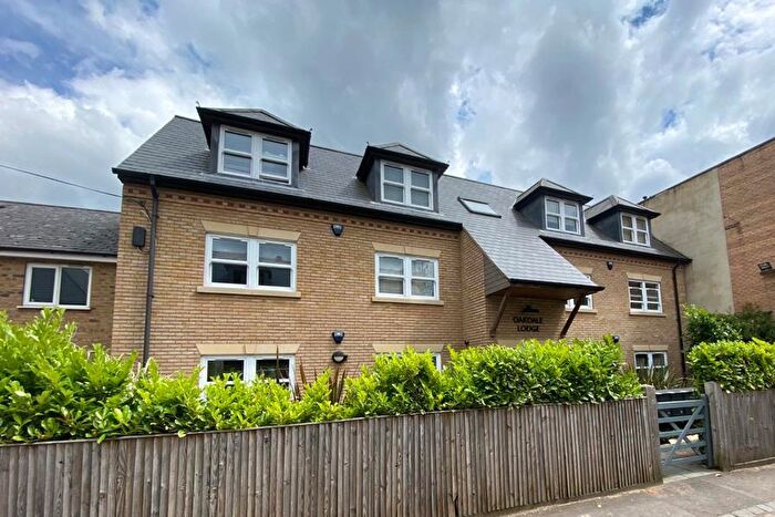 1 Bedroom Apartment To Rent In Oakdale Lodge, Tapster Street, Barnet, Herts, EN5