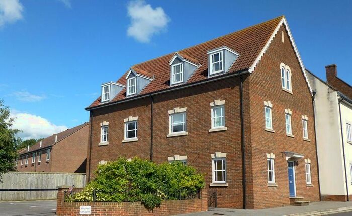 2 Bedroom Flat To Rent In Sedgemoor Way, Glastonbury, BA6