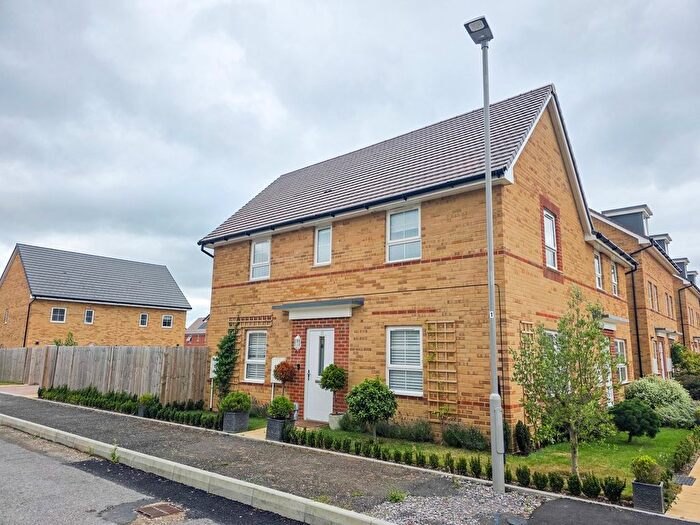 3 Bedroom Semi-Detached House To Rent In King Gardens, Wimborne, BH21