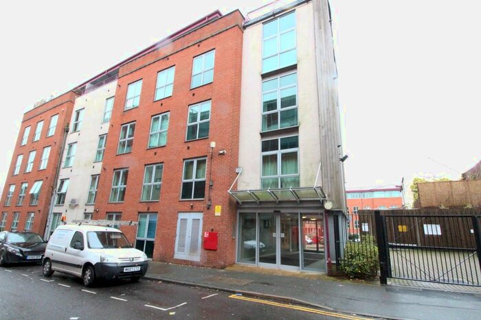2 Bedroom Flat To Rent In Raleigh Street, Nottingham, NG7