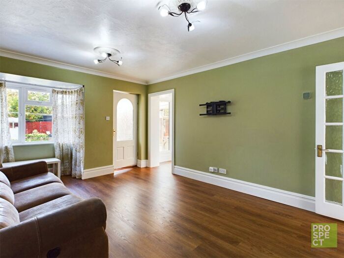 4 Bedroom Semi-Detached House To Rent In Priory Street, Farnborough, Hampshire, GU14