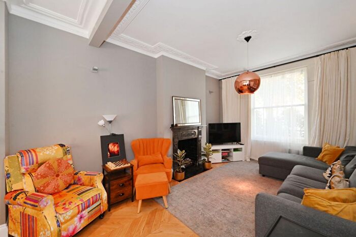 5 Bedroom Terraced House To Rent In Windsor Road, Islington, N7