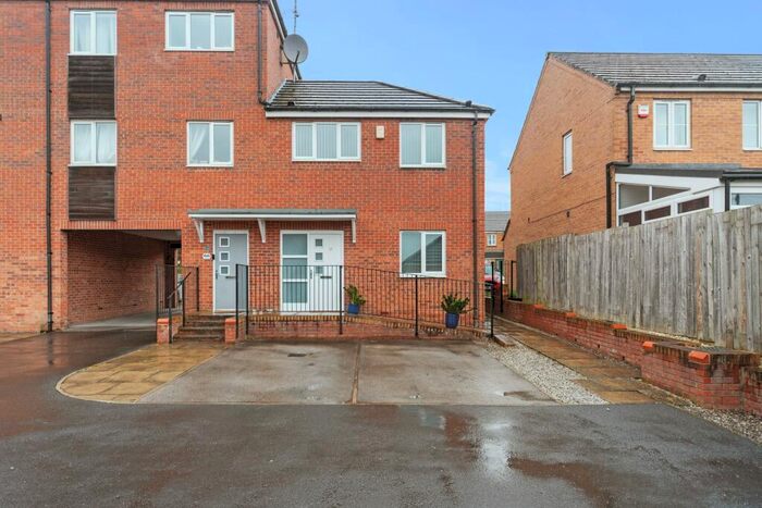2 Bedroom Apartment To Rent In Swarcliffe Approach, Swarcliffe, Leeds, LS14