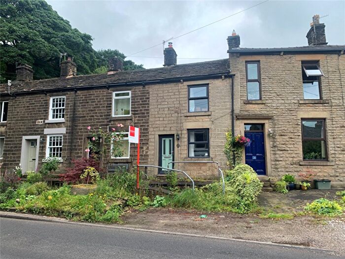 2 Bedroom Terraced House For Sale In Glossop Road, Little Hayfield, High Peak, Derbyshire, SK22