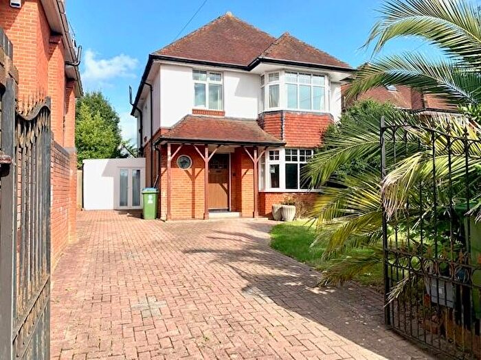 3 Bedroom Detached House To Rent In Bassett Crescent West, Southampton, SO16