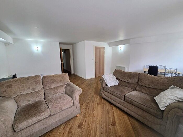 2 Bedroom Apartment To Rent In New Hall Lane, Preston, PR1