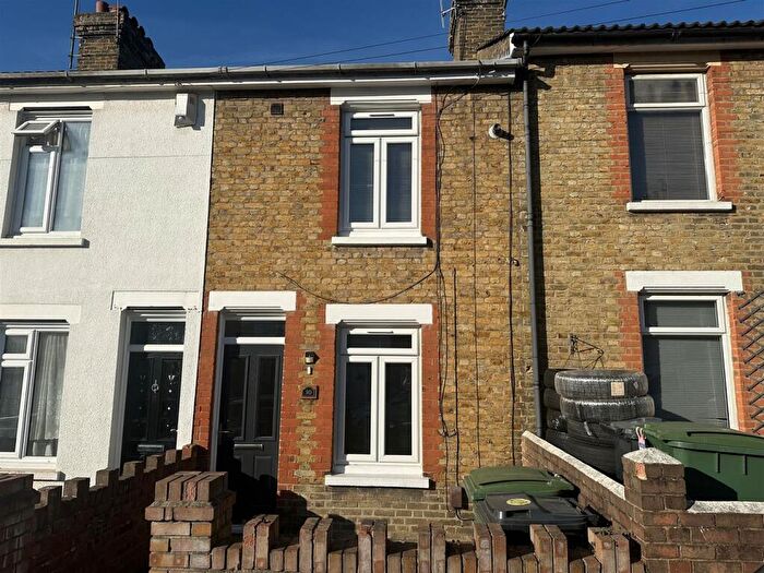 2 Bedroom Terraced House For Sale In Pope Street, Maidstone, ME16