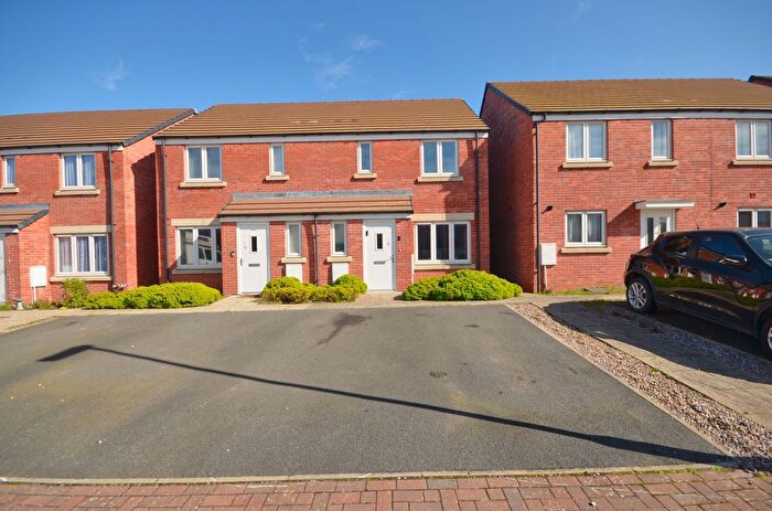 3 Bedroom Semi Detached House For Sale In Fortress Close, Weldon, NN17