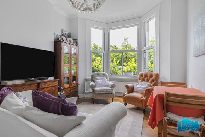 2 Bedroom Apartment To Rent In Buckingham Road, Wood Green, London, N22