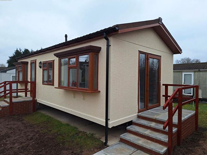 1 Bedroom Detached House To Rent In Sunningdale Mobile Home Park, Winchester, SO21