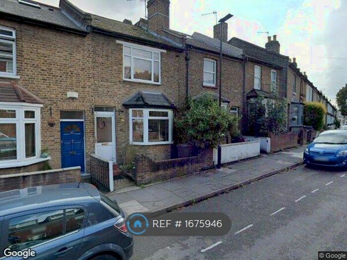 3 Bedroom Terraced House To Rent In Glenhurst Road, Brentford, TW8