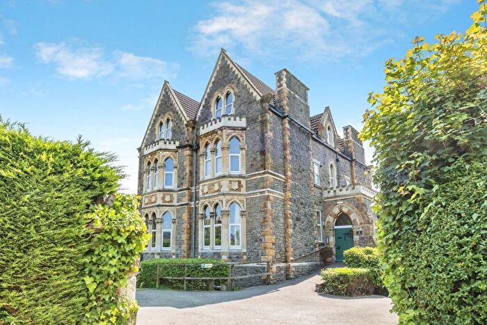 2 Bedroom Flat For Sale In Princes Road, Clevedon, Somerset, BS21
