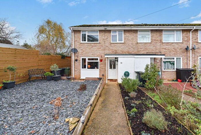 3 Bedroom End Of Terrace House For Sale In Everton Road, Potton, SG19