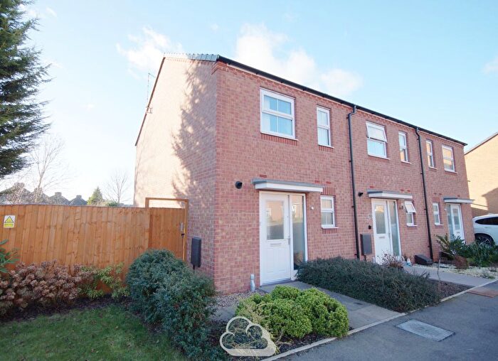 2 Bedroom End Of Terrace House To Rent In Elm Walk, Coventry, CV4