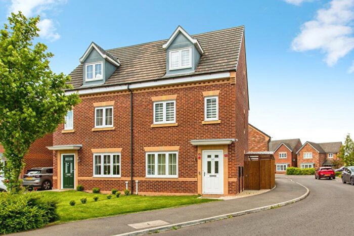4 Bedroom Town House For Sale In Mill Lane, Coppull, Chorley, Lancashire, PR7