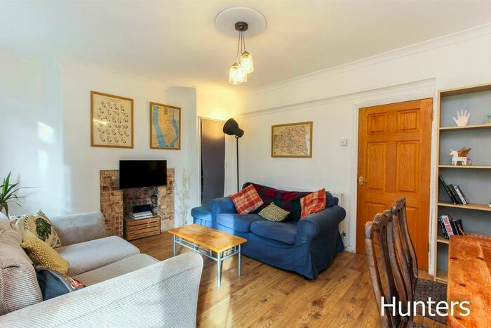 3 Bedroom Flat To Rent In Appleshaw House, Champion Hill, SE5