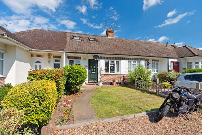 3 Bedroom Terraced House For Sale In Gaston Bridge Road, Shepperton, Surrey, TW17