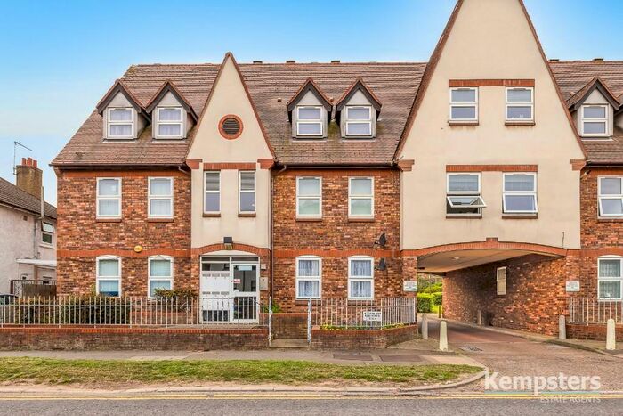 1 Bedroom Ground Flat To Rent In Hathaway Road, Grays, Essex, RM17