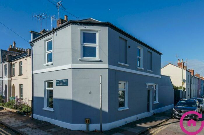 3 Bedroom End Of Terrace House To Rent In Princes Street, Cheltenham, GL52