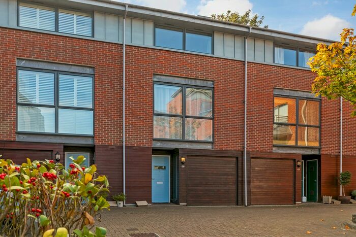 4 Bedroom Town House To Rent In Belgarum Place, Staple Gardens, Winchester, SO23
