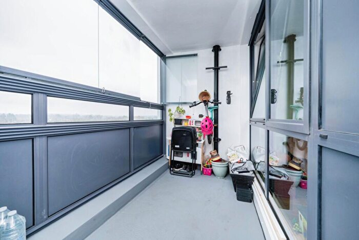 1 Bedroom Flat For Sale In Church Lane, Bedford, Bedfordshire, MK41