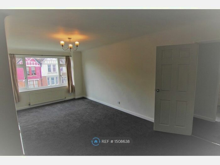2 Bedroom Maisonette To Rent In Westridge Road, Southampton, SO17