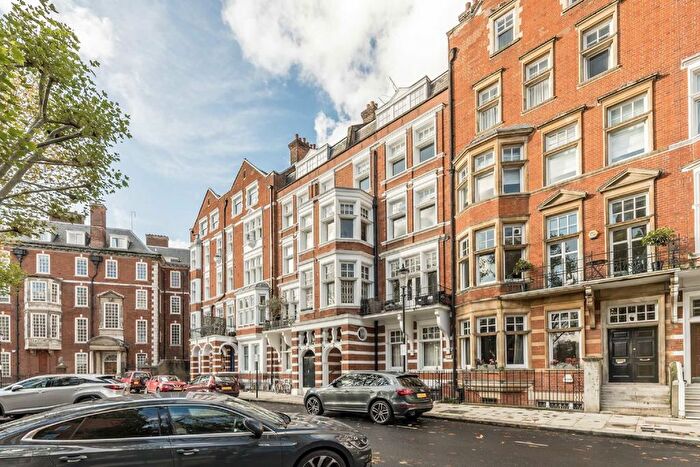 Studio To Rent In Embankment Gardens, Chelsea, SW3