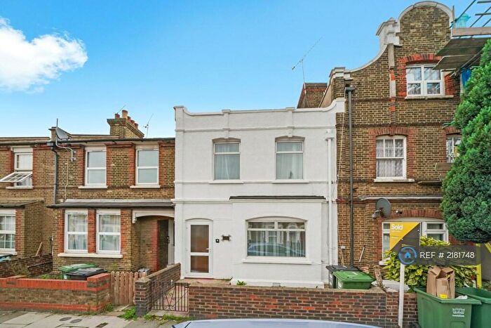 5 Bedroom Terraced House To Rent In Trundleys Road, London, SE8